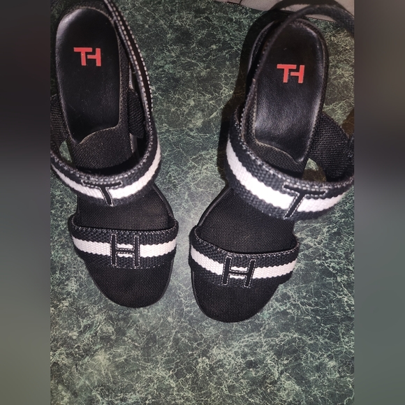 Tommy Hilfiger Heels - Picture 1 of 10
